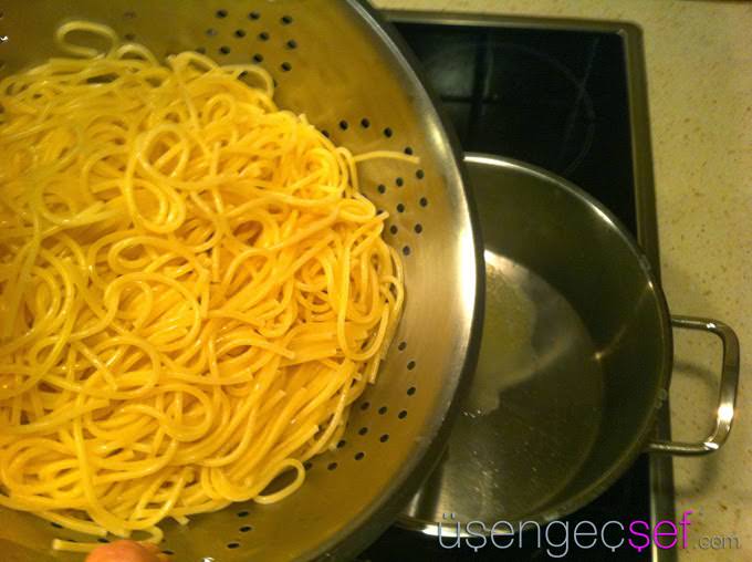 kiymali-mantarli-spagetti-tarifi-makarna-yapimi
