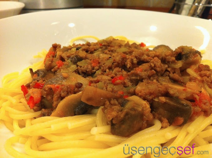 kiymali-mantarli-spagetti-tarifi-makarna-yapimi