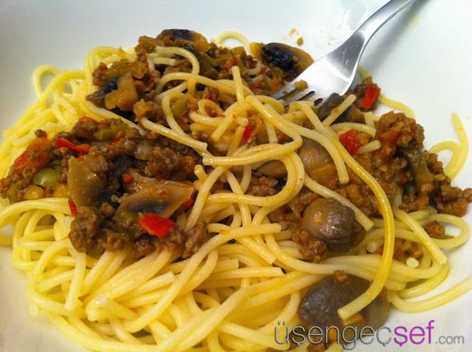 kiymali-mantarli-spagetti-tarifi-makarna-yapimi