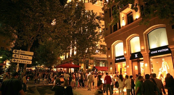 fashion-night-out-istanbul-2014-niğsantasi