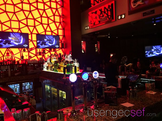 hard-rock-cafe-istanbul-bar
