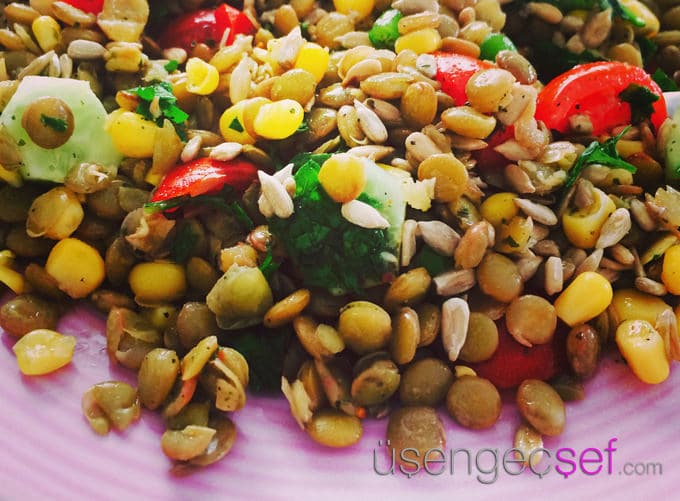 adim-adim-resimli-mercimek-salata-tarifi-iftar-menuleri