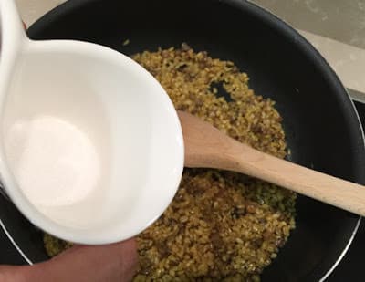 duru-dual-mercimekli-bulgur-pilavi-tarifi-usengec-sef