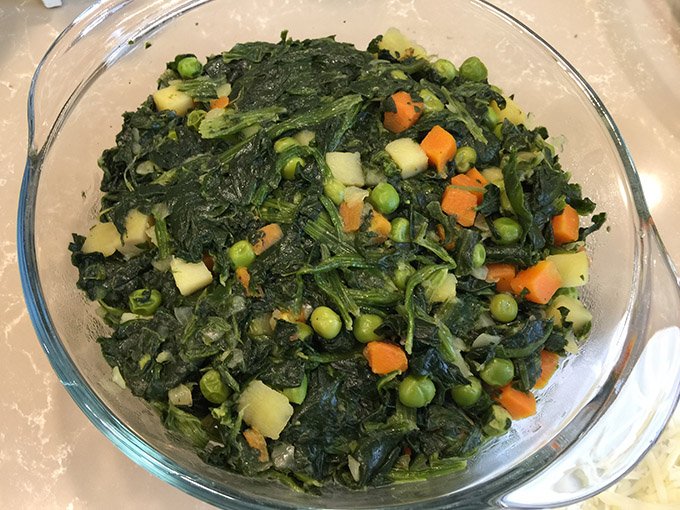 firinda-besamel-soslu-enginarli-ispanak-tarifi-frigoda