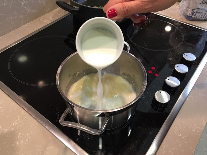 Fırında Beşamel Soslu Enginarlı Ispanak Tarifi 8 firinda-besamel-soslu-enginarli-ispanak-tarifi-frigoda