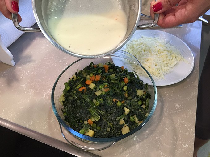 firinda-besamel-soslu-enginarli-ispanak-tarifi-frigoda