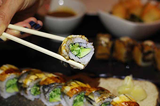 porter-bar-b-q-sushi-dragon-roll-bagdat-caddesi-mekan-tavsiye