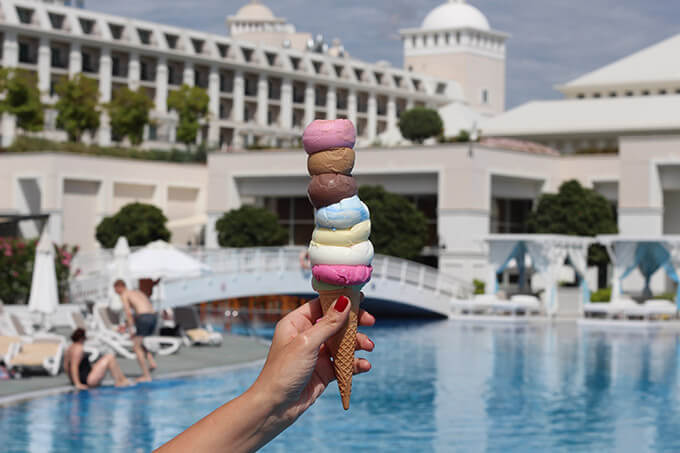 titanic-deluxe-belek-hotel-antalya-dondurma-havuz