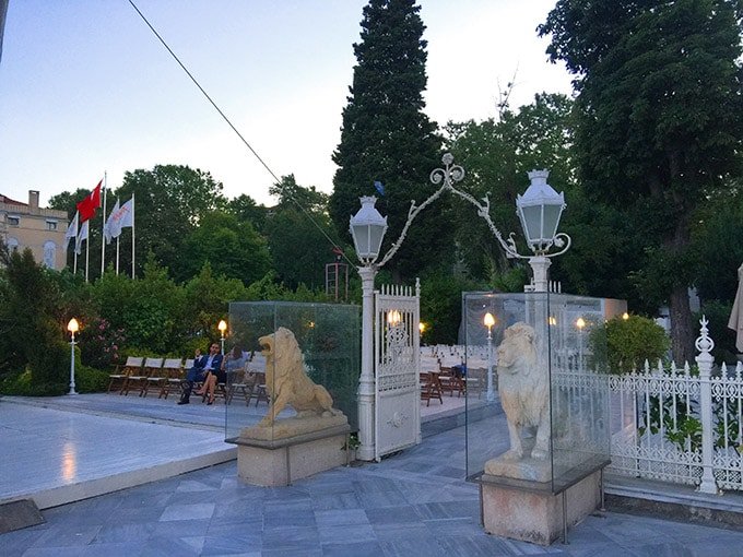 sait-halim-pasa-sinema-yazlik-acik-hava-bogaz-aslanli-yali