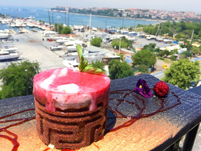 wyndham-grand-kalamis-frambuazli-pasta