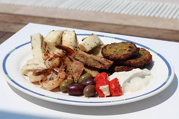 hilton-athens-atina-havuz-meze