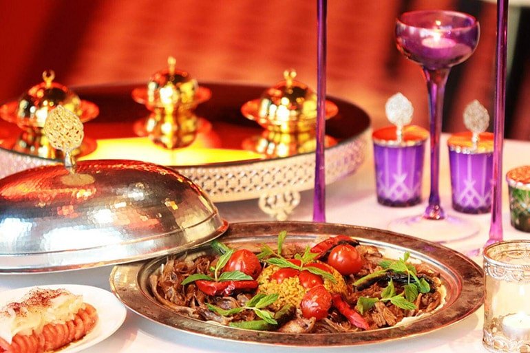 al-sharq-anadolu-yakasi-eglence-mekan-menu-et-tabagi-kebap